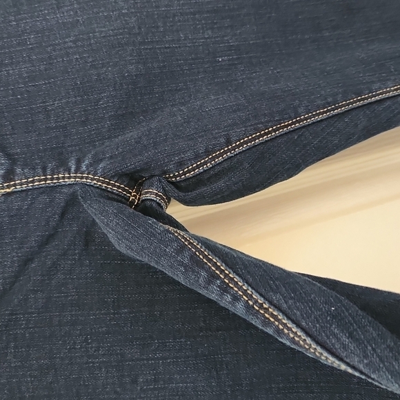 Old Navy Low-Rise Bootcut Maternity Pants - Picture 4 of 12